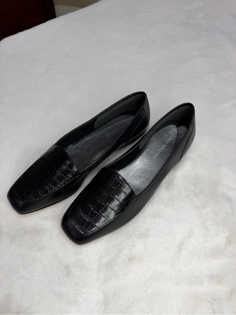 Enzo Angiolini Black Croc-Embossed Leather women’s Loafers Size 9